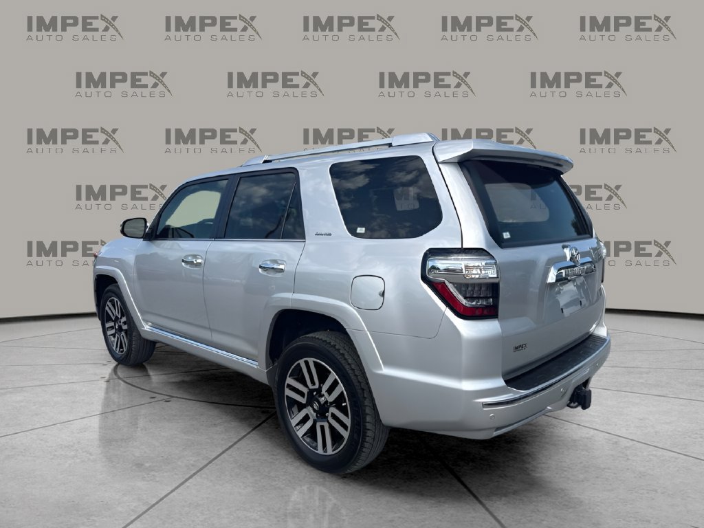 Used 2024 Toyota 4Runner Limited AWD/4WD image 3