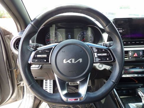 Used 2023 Kia Forte GT-Line w/ GT-Line Premium Package FWD image 11
