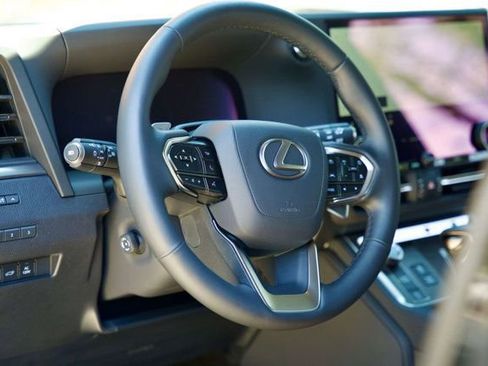 Used 2026 Lexus GX 550 w/ Accessory Package (ZB) AWD/4WD image 20