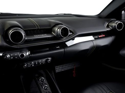Certified 2022 Ferrari 812 GTS RWD image 29