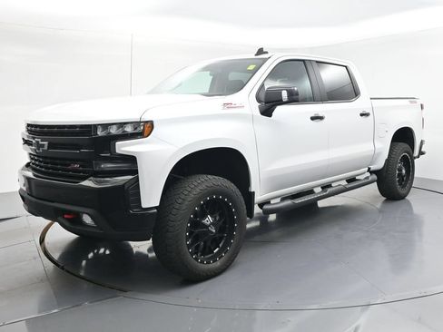Used 2019 Chevrolet Silverado 1500 LT Trail Boss AWD/4WD image 3
