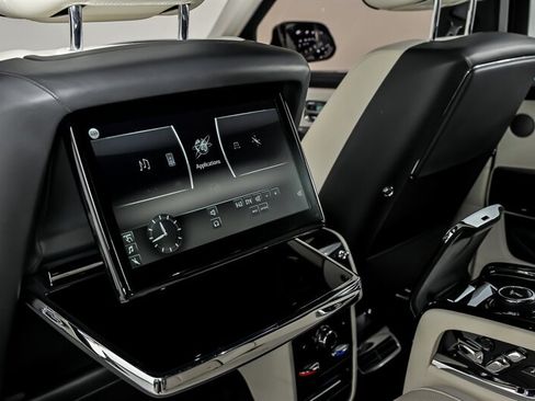 Used 2021 Rolls-Royce Cullinan AWD/4WD image 26