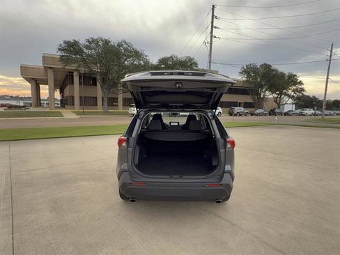 Used 2024 Toyota RAV4 XLE image 6