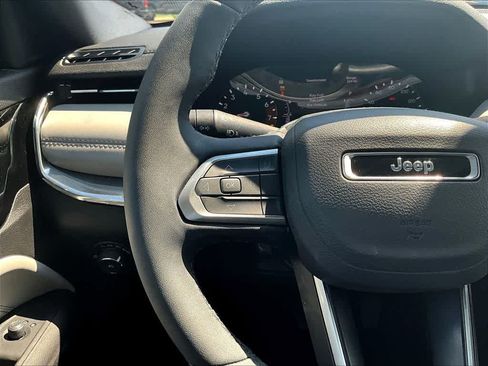 Used 2024 Jeep Compass Limited AWD/4WD image 13