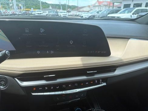 Used 2024 Cadillac XT4 Luxury FWD image 17