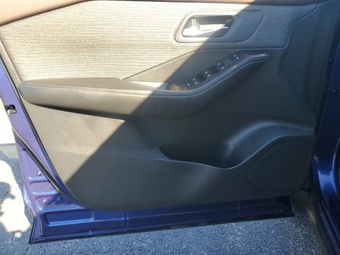 Certified 2023 Nissan Rogue SV image 15