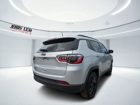 New 2026 Jeep Compass Latitude AWD/4WD image 3