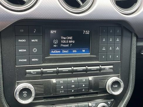 Used 2017 Ford Mustang Coupe RWD image 23