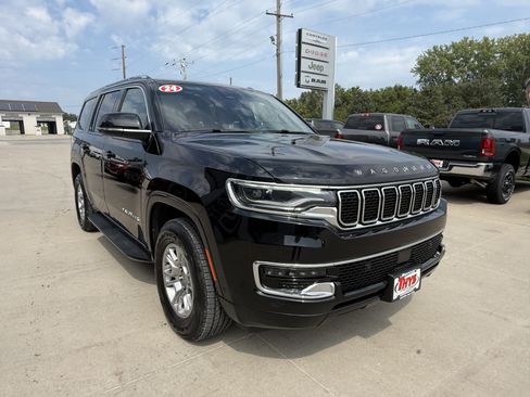 Used 2024 Jeep Wagoneer 4WD image 38