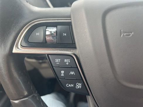 Used 2019 Lincoln Nautilus Reserve image 14