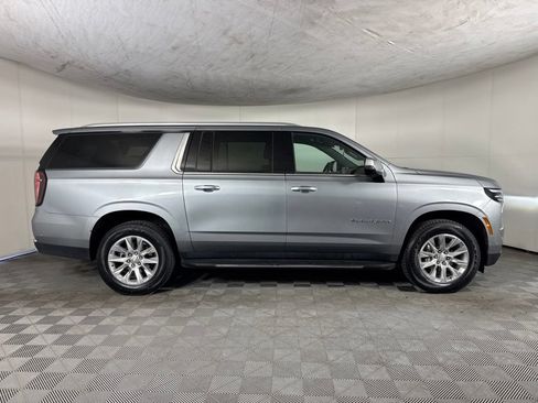 Certified 2025 Chevrolet Suburban Premier AWD/4WD image 4