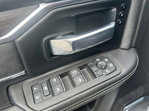 Used 2026 RAM 2500 Laramie AWD/4WD image 16