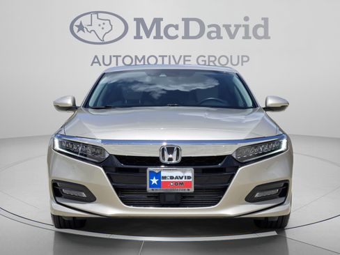 Used 2018 Honda Accord Touring image 8