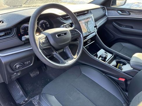 New 2026 Jeep Grand Cherokee Altitude image 16