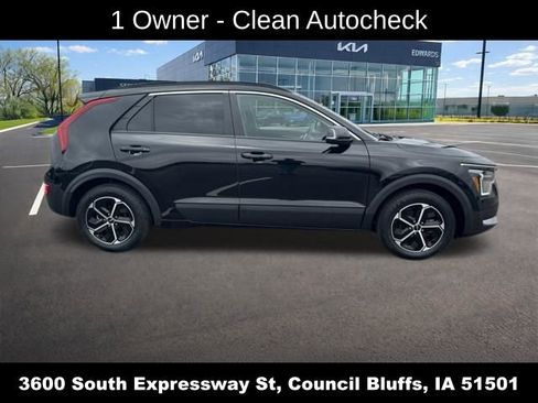 Used 2023 Kia Niro EX FWD image 2