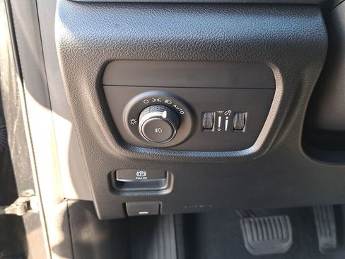 Certified 2023 Jeep Grand Cherokee Overland w/ Luxury Tech Group IV AWD/4WD image 28
