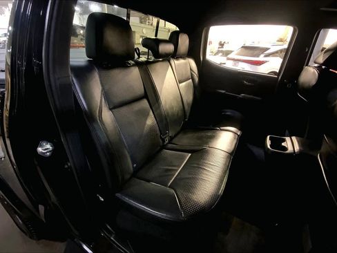 Used 2020 Toyota Tacoma TRD Sport image 19