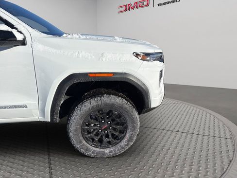 New 2026 GMC Canyon Elevation w/ Convenience Package image 27