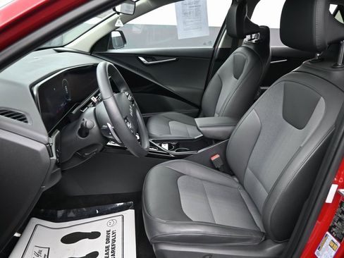Used 2023 Kia Niro Wind w/ Wind Preserve Package image 25