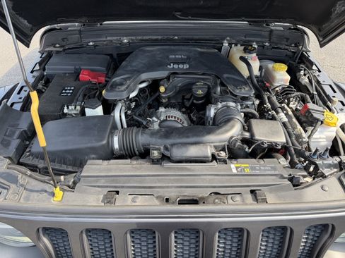 Used 2019 Jeep Wrangler Unlimited Rubicon w/ Dual Top Group AWD/4WD image 34