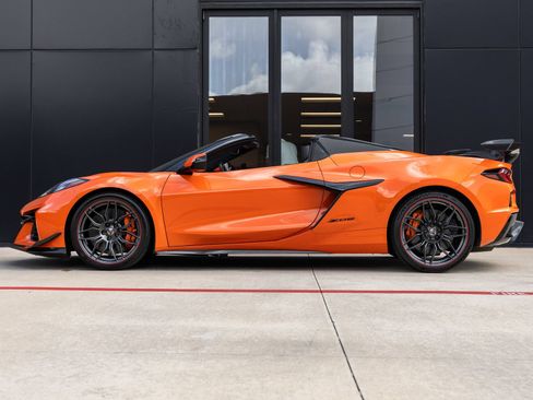 Used 2026 Chevrolet Corvette Z06 RWD image 11