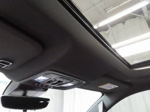 Used 2025 GMC Sierra 2500 AT4 w/ AT4 Premium Plus Package image 29