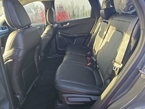 New 2025 Ford Escape SE w/ PHEV Premium Package FWD image 35