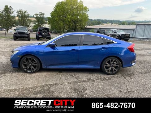 Used 2019 Honda Civic Sport image 8