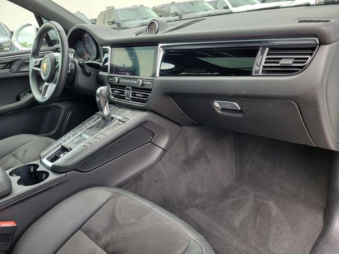Used 2021 Porsche Macan AWD/4WD image 20
