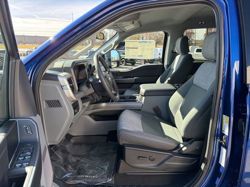 New 2026 Ford F250 XLT w/ XLT Premium Package AWD/4WD image 11