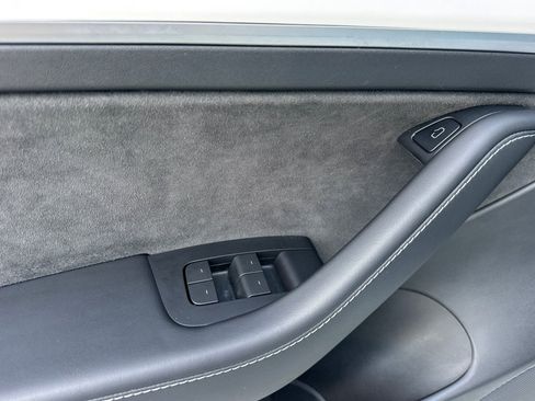 Used 2022 Tesla Model 3 image 12