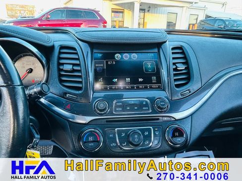 Used 2014 Chevrolet Impala LT w/ Convenience Package image 26