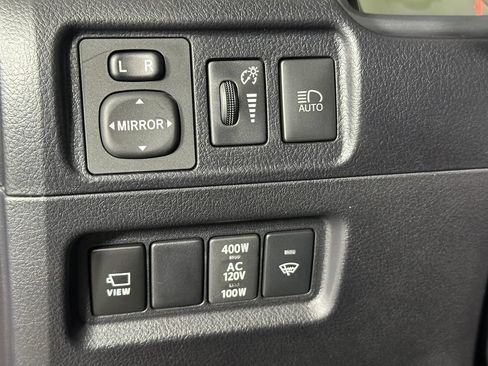 Used 2023 Toyota 4Runner Limited AWD/4WD image 24