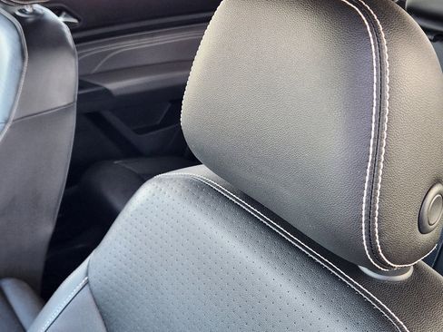 Used 2021 Volkswagen Atlas SE image 15