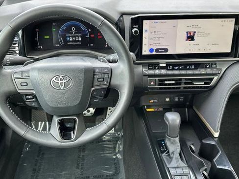 Certified 2026 Toyota Camry SE w/ Multimedia Upgrade Package FWD image 17