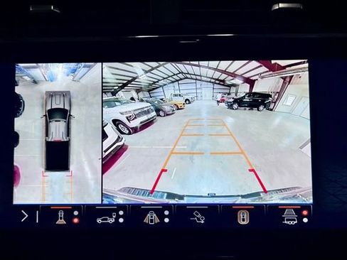 Used 2024 GMC Sierra 3500 AT4 w/ AT4 Premium Plus Package image 17