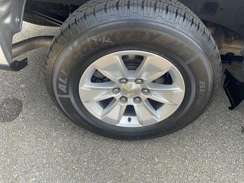 Used 2021 Chevrolet Silverado 1500 LT image 14