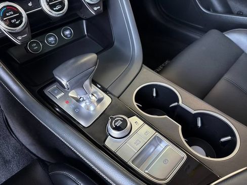 Used 2023 Genesis G70 2.0T RWD image 21