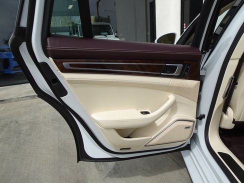 Used 2022 Porsche Panamera Platinum Edition RWD image 16