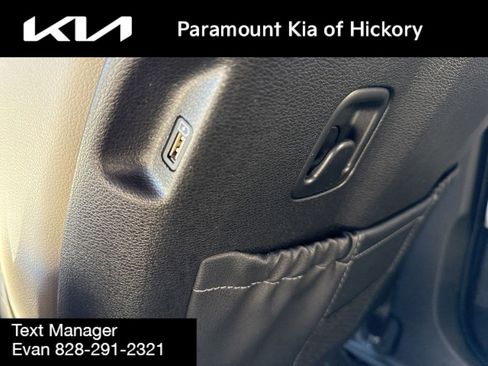 Used 2022 Kia Telluride EX w/ EX Premium Package image 16