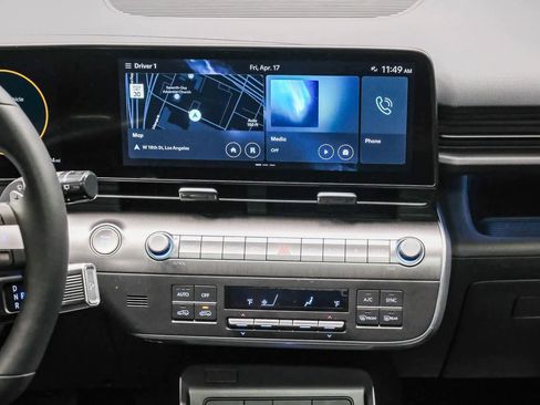 Used 2024 Hyundai Kona Limited FWD image 16