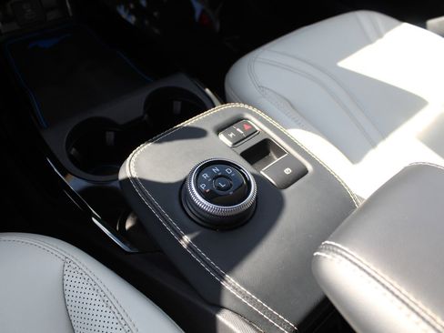 Used 2022 Ford Mustang Mach-E Premium image 18