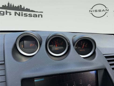 Used 2006 Nissan 350Z Touring RWD image 21