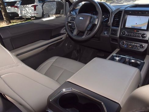 Used 2020 Ford Expedition XLT w/ Equipment Group 202A image 16