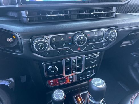 New 2026 Jeep Wrangler Unlimited Rubicon AWD/4WD image 31