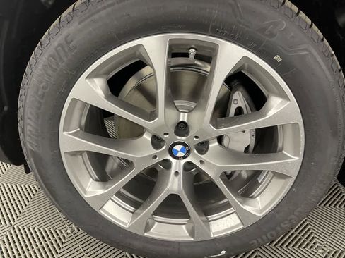 Used 2024 BMW X5 xDrive40i w/ Parking Assistance Package image 8
