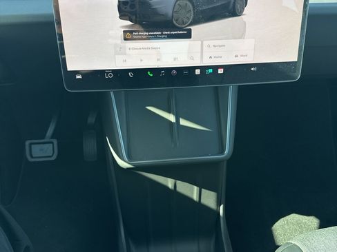 Used 2026 Tesla Model Y 2WD image 7