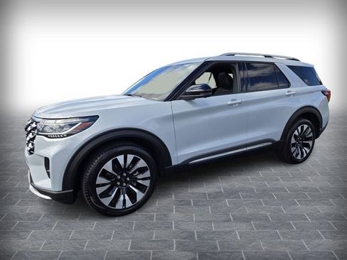 Used 2025 Ford Explorer Platinum w/ LUX Leather Package AWD/4WD image 3