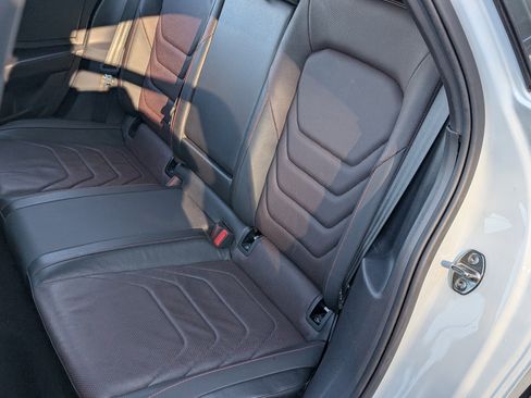 Used 2023 Volkswagen Jetta GLI Autobahn image 18