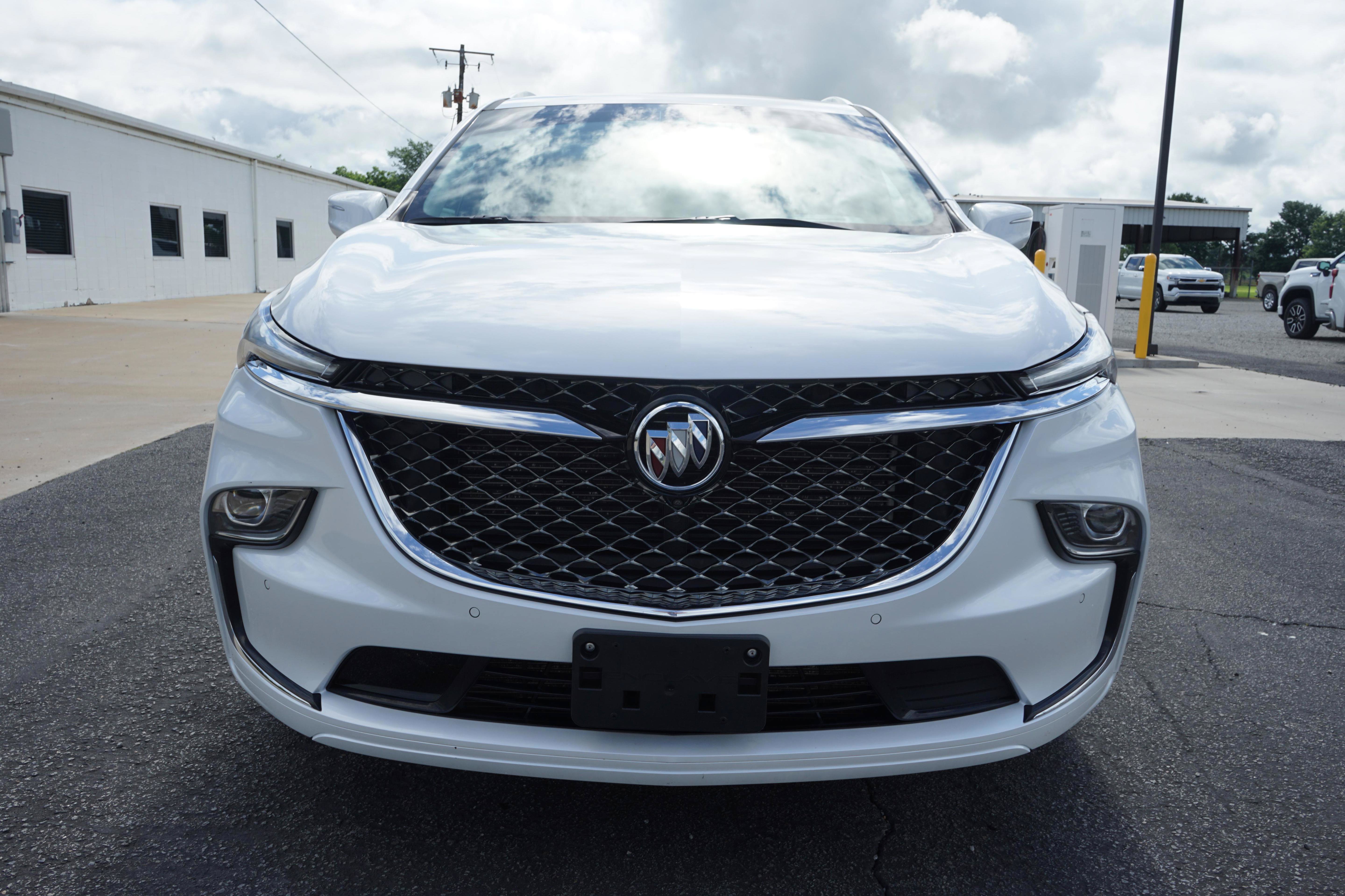 Used 2023 Buick Enclave Avenir AWD/4WD image 8